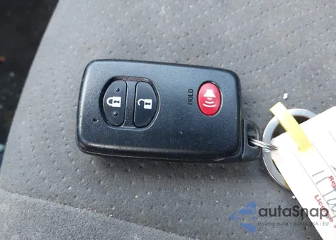 2011 Toyota Prius Three z USA, uszkodzony, nr VIN JTDKN3DU5B1461281